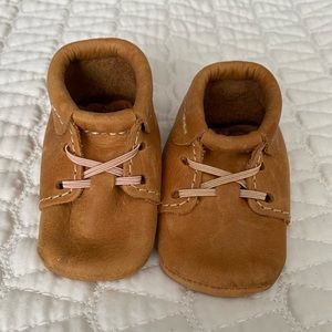Freshly Picked size 2 Tan Leather Oxford Style Baby Shoe excellent condition
